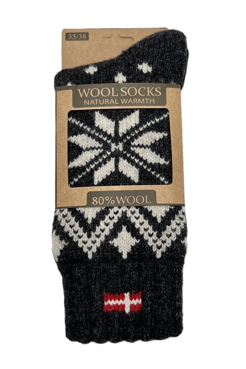 Varma ullstrumpor av 80% fårull från WOOLWEAR of Scandinavia
