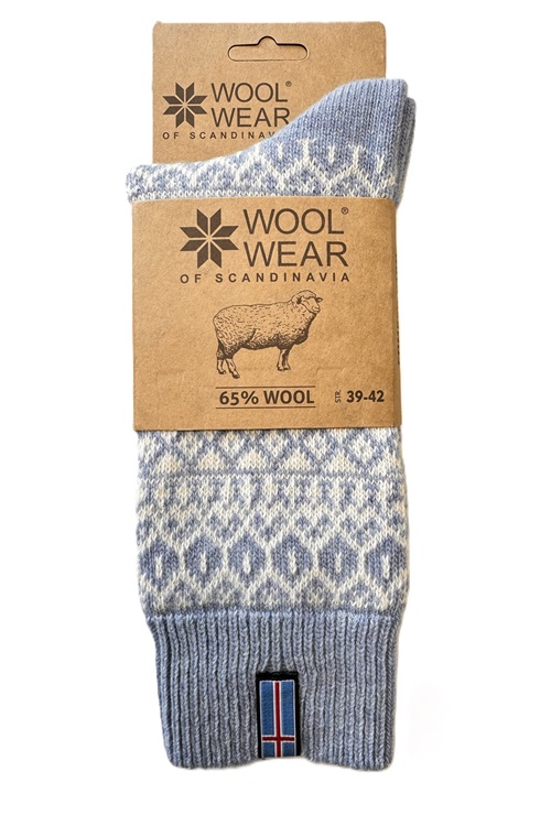 Varma ullstrumpor av 60% lammull från WOOLWEAR of Scandinavia