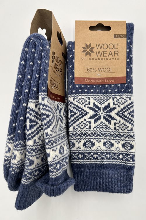 Varma ullstrumpor av 60% lammull från WOOLWEAR of Scandinavia