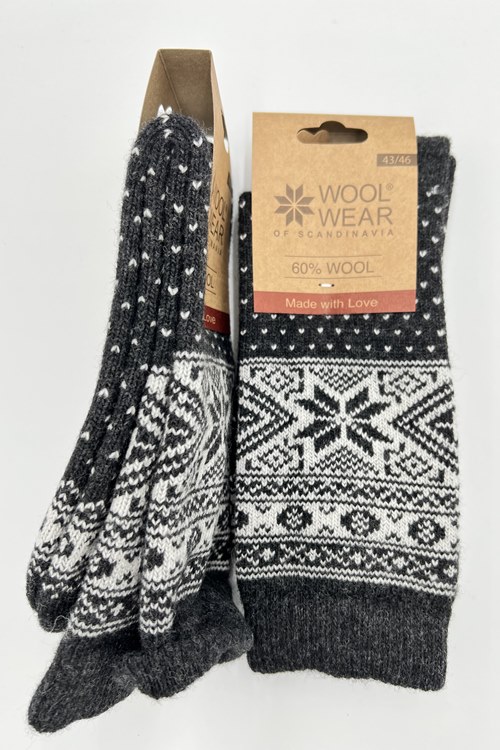 Tjocka ullstrumpor av 60% ull från WOOLWEAR of Scandinavia